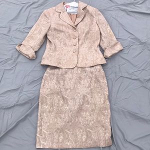 Size 10 Maggy London Suir